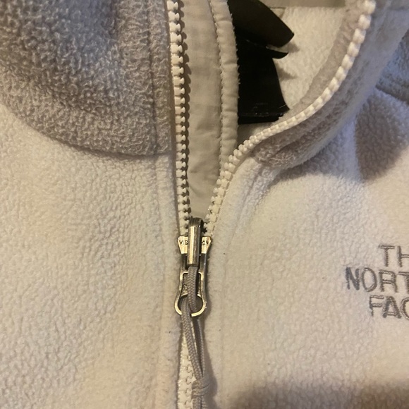White & Gray North Face Zippy - Picture 4 of 6